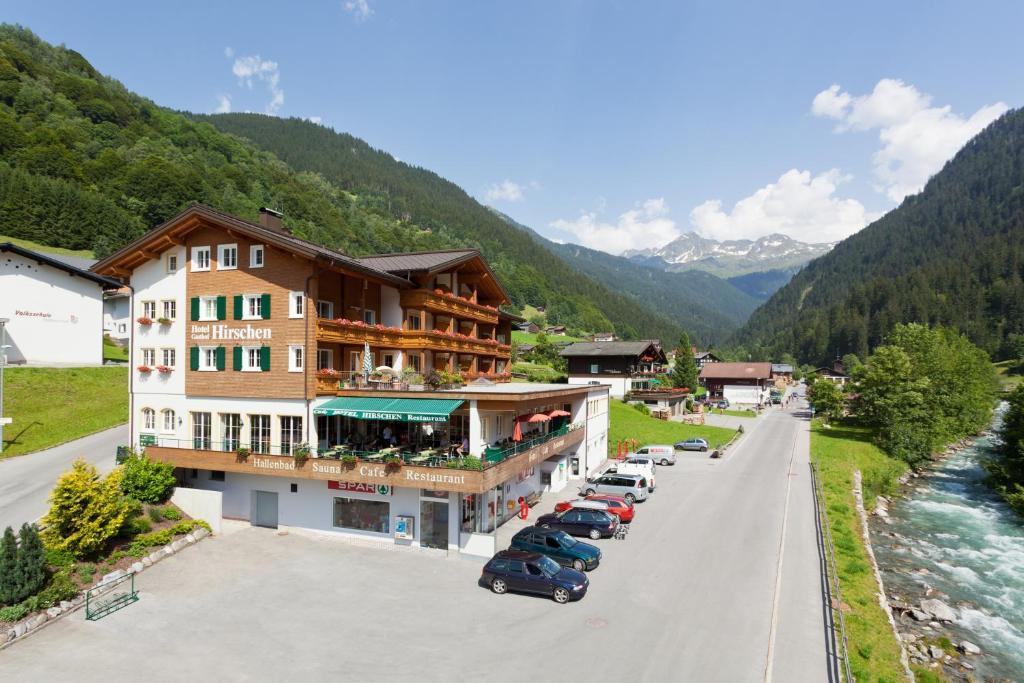 Hotel Hirschen Silbertal Exterior photo